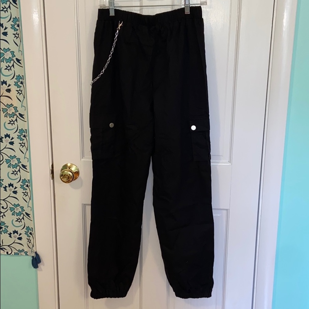 Trendy Joggers w/ Removable Chain - Picture 6 of 9